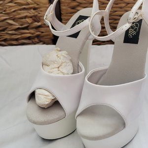 Ellie size 8 White heels